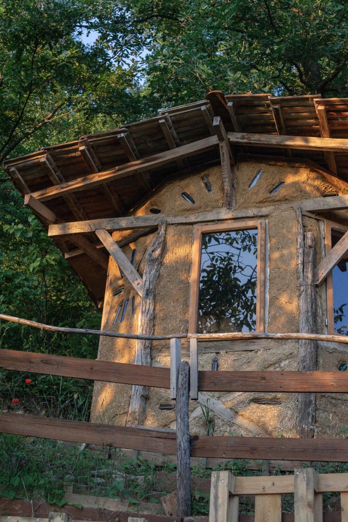 The House In The Village Pellumbas Экстерьер фото
